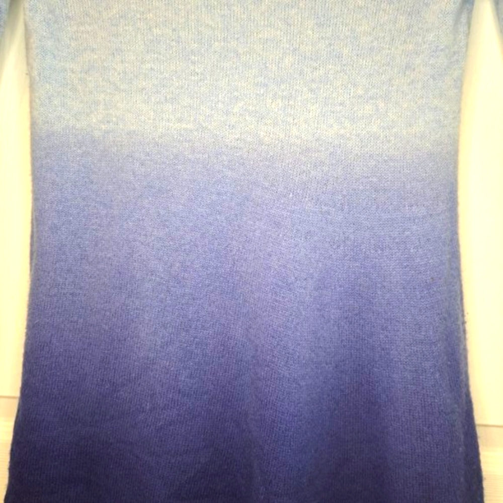 Lord & Taylor 100% Cashmere Asymmetrical Blue Ombre Dip Dye Quiet Luxury Small - Picture 4 of 6